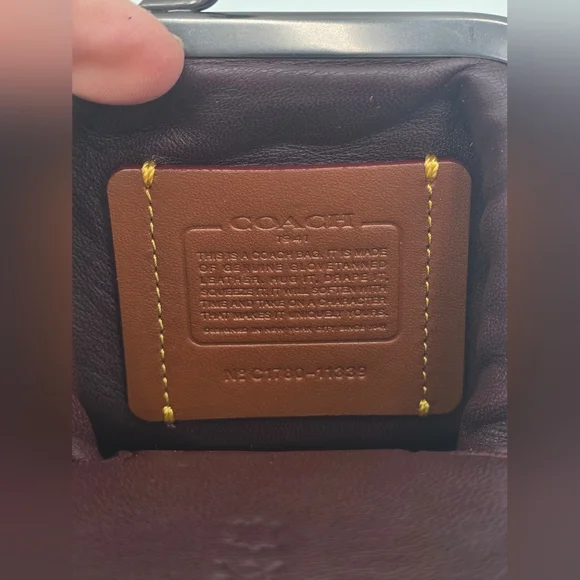 š„RAREš„Coach 1941 Double Kisslock Frame 23 W/ Links Goldenrod Multi - Picture 9 of 16